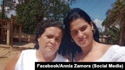 Ania Zamora y su hija Sissi Abascal en una foto de archivo. (Tomada de Facebook/Annia Zamora)