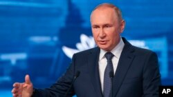 El presidente de Rusia, Vladimir Putin, durante un discurso en el Foro Económico del Este.
(Sergei Bobylev/TASS News Agency Host Pool Photo via AP).