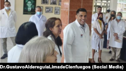 El Dr. Noa Rodríguez dirige el Hospital Universitario de Cienfuegos "Dr. Gustavo Aldereguía Lima".
