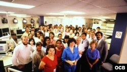 Foto panorámica de los empleados de Radio Martí en Washington D.C