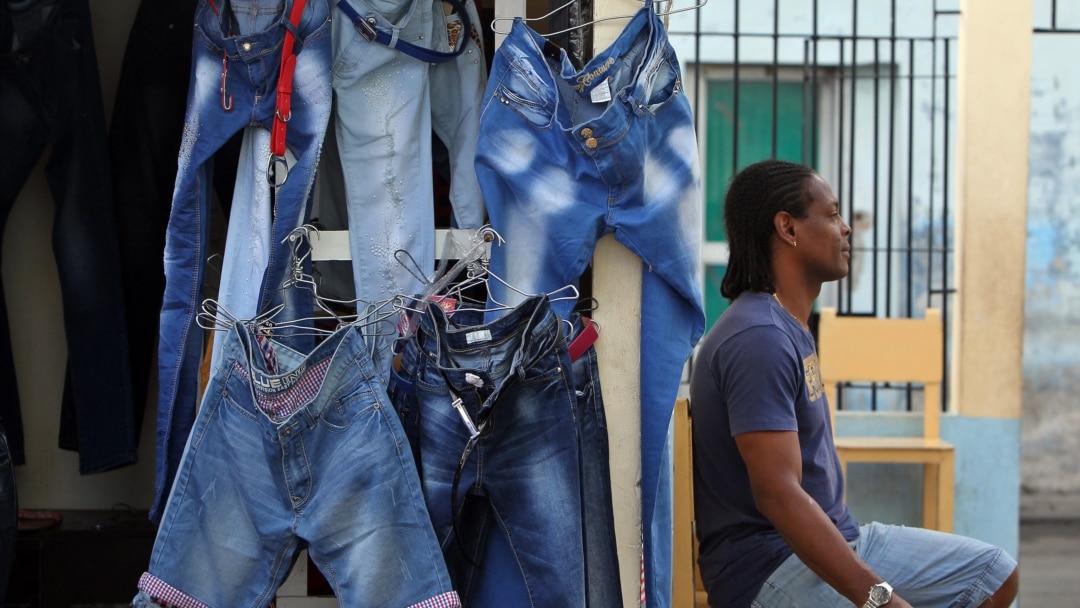 Tráfico de mercancías, una estrategia para sobrevivir en Cuba