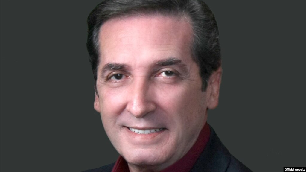 Armando Larrinaga. Tomado de latinsonghall.com