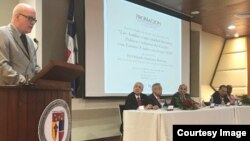 Orlando Gutiérrez-Boronat imparte una conferencia sobre “La unidad histórica de las Antillas en el siglo XXI”, en República Dominicana. 