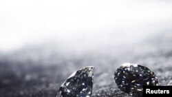 Diamantes.