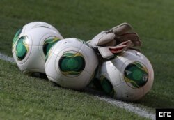 Balones oficiales de la FIFA durante el entrenamiento
