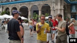 Los turistas argentinos suelen visitar la isla en verano, durante el invierno austral.