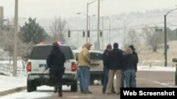 La policía rodea una clínica de Colorado Springs en la que permanecía atrincherado un tirador.
