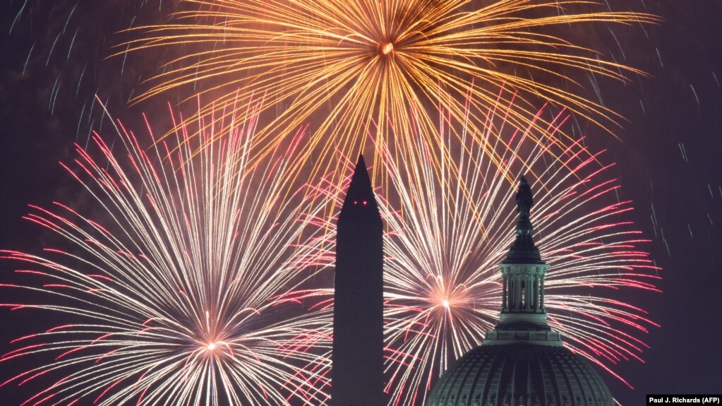 Tradicional celebraciÃ³n con fuegos artificiales en Washington, por el DÃ­a de la Independencia.