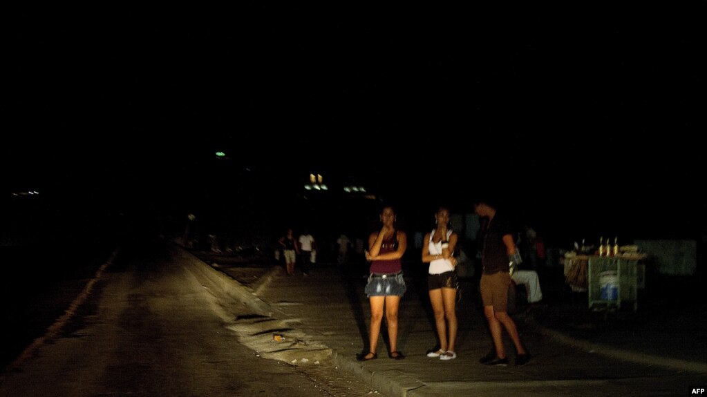 Apagones en Cuba. Foto Archivo AFP/ Adalberto Roque.