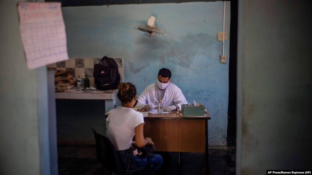 Un consultorio médico en Madruga, Cuba.