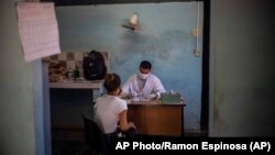 Un consultorio médico en Madruga, Cuba.