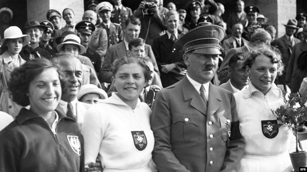 Adolfo Hitler en los Juegos Olímpicos de Berlín 1936