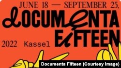Póster de Documenta Fifteen, feria de arte contemporáneo que se realiza cada cinco años en Kassel, Alemania.
