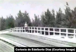 El Puente de Boca Ciega podía ser atravesado a pie o en auto.