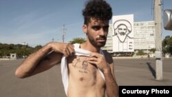 ¿Conoces al grafitero cubano “El Sexto”?