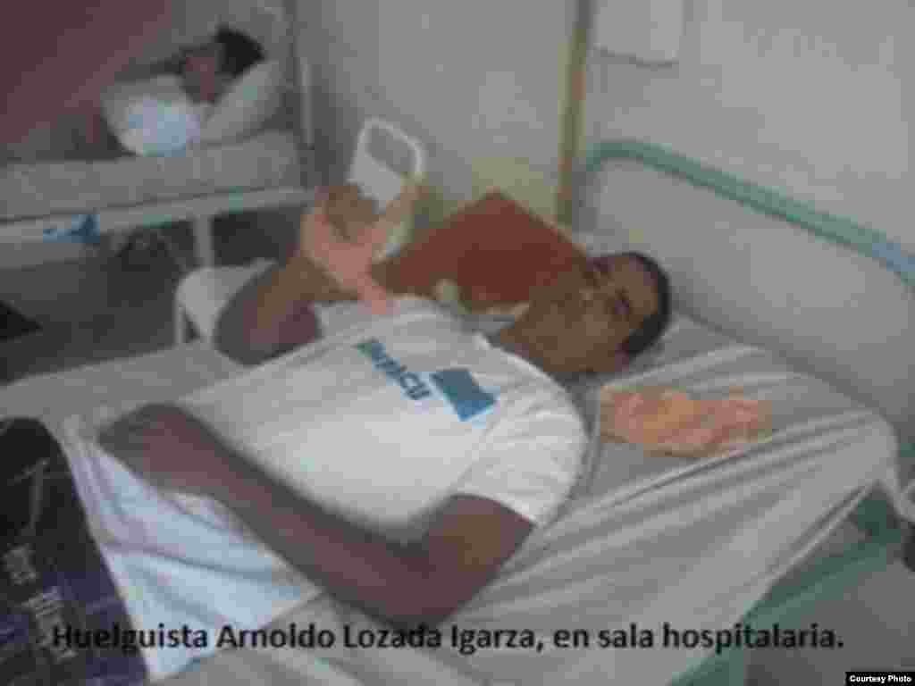 Huelguistas apoyan a Luis Enrique Lozada Igarza