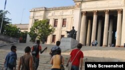 Escalinata de la Universidad de La Habana.