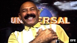 El músico venezolano de salsa Oscar D'León.