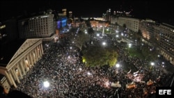 Fotografía general de la Plaza de Mayo durante una manifestación opositora al gobierno de Cristina Fernández el jueves 13 de septiembre de 2012.