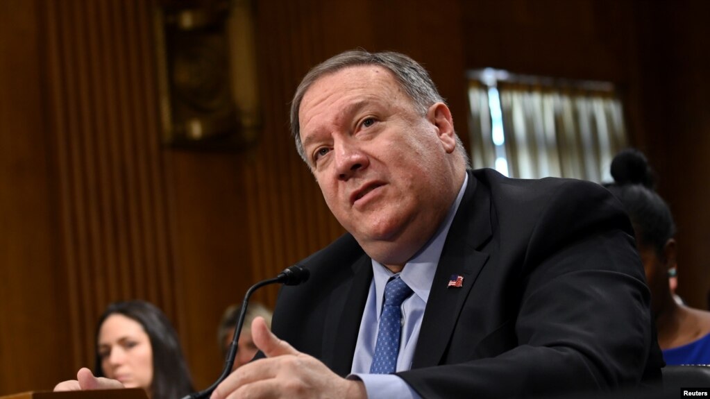 El secretario de Estado Mike Pompeo testifica en una audiencia ante el Comité de Relaciones Exteriores del Senado. 