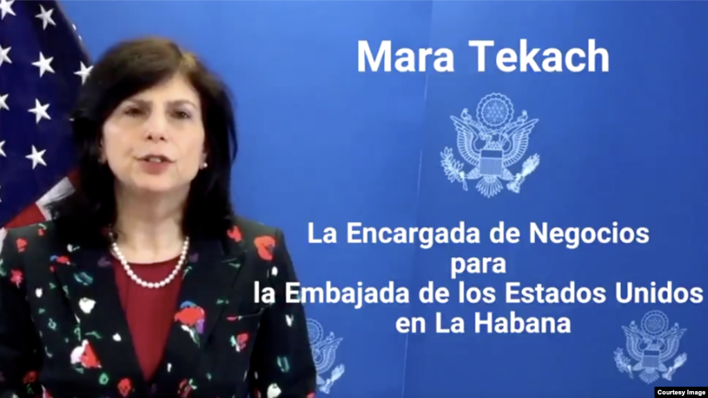 Captura del video con el mensaje de Mara Tekach, encargada de Negocios de la Embajada de los Estados Unidos en La Habana, a los cubanos.