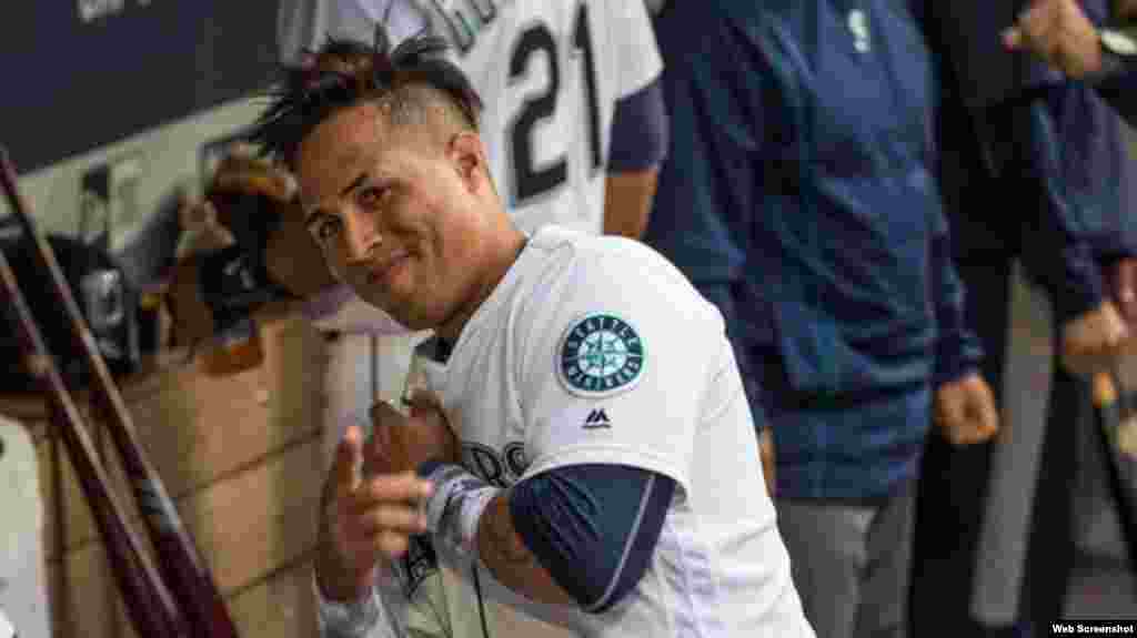 El jardinero central de los Marineros de Seattle, el villaclareño Leonys Martín, bateó para .333 (9 hits en 27 turnos), con 3 carreras impulsadas, 5 anotadas, 3 bases por bolas y 8 ponches, en los últimos 7 juegos de la temporada 2016 de las Grandes Ligas.. 