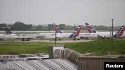 Aviones de Cubana de Aviación en el Aeropuerto Internacional José Martí de La Habana. REUTERS/Alexandre Meneghini