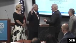 Tomás Regalado jura como nuevo director de la Oficina de Transmisiones a Cuba.