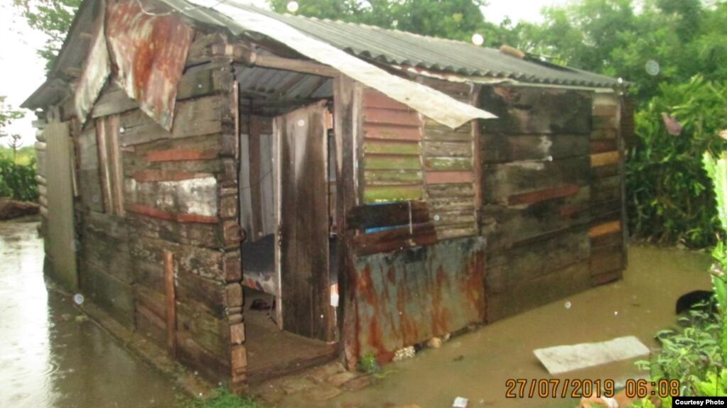 Una vivienda en el barrio marginal de Bayamo conocido como "La Unión" (Foto: Archivo). 