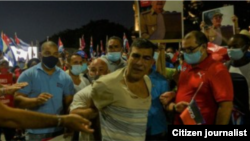 Ernesto Frank Sánchez Aguilar, el hombre que gritó Libertad el 17 de julio de 2021. (Imagen del Twitter de ADN Cuba).