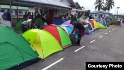 Campamento de cubanos varados en Suriname.
