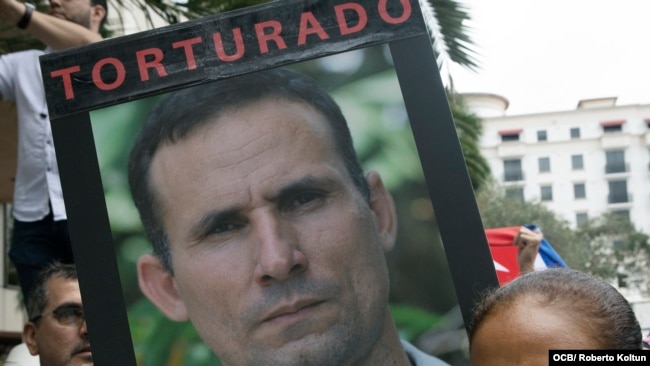Protesta frente al Consulado Español en Coral Gables, Sur de Florida, para exigir la liberación de Ferrer. (Archivo)