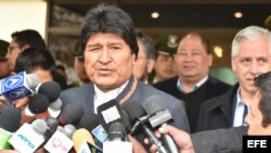 El presidente de Bolivia, Evo Morales, habla con la prensa. (Archivo)
