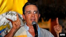 Fotografía de archivo del ex presidente de Colombia, Álvaro Uribe. 