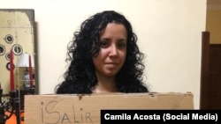 La periodista independiente Camila Acosta cuando declaró que salir en el noticiero nacional se ha vuelto un orgullo, aunque el gobierno intenta difamarla.