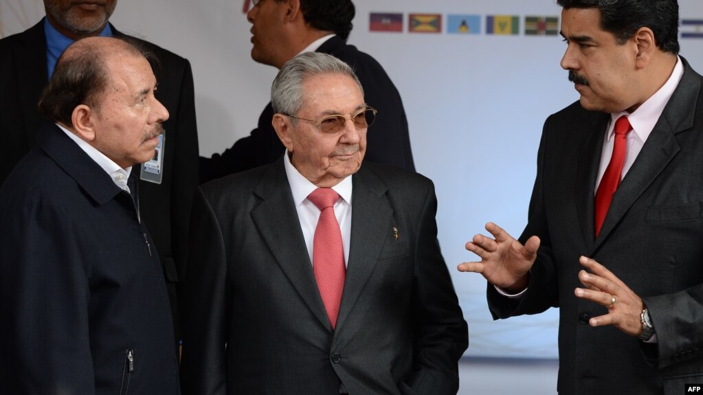 Daniel Ortega, RaÃºl Castro y NicolÃ¡s Maduro, durante la cumbre del ALBA en marzo de 2018. (Archivo)