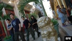 Turistas chinos caminan en el Barrio Chino de La Habana (Archivo)
