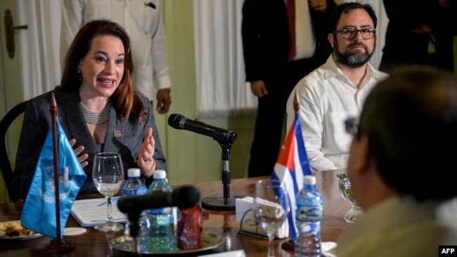 María Fernanda Espinosa en la cancillería cubana el 4 de abril de 2019.