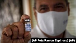 Los tres primeros casos oficialmente confirmados de la pandemia del <b>COVID</b>-19 en <b>Cuba</b> fueron reportados por las autoridades sanitarias del país el 11 de marzo de 2020. Desde entonces, el impacto del coronavirus ha transformado la vida diaria de los cubanos 