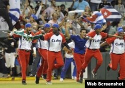 Peloteros cubanos.