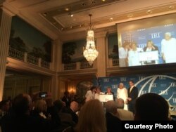 Cena y Premio Libertad 2017 en honor al senador (R) John McCain y las Damas de Blanco de Cuba.