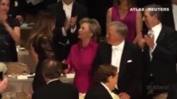 Trump llama corrupta Clinton durante una cena benéfica