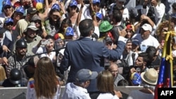 Juan Guaidó anuncia la entrada de ayuda humanitaria en Caracas.