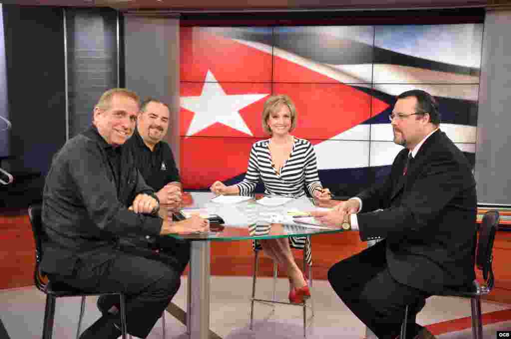 Joachim De Posada, Juan Martinéz, Karen Caballero y José "Pepe" Lacayo.