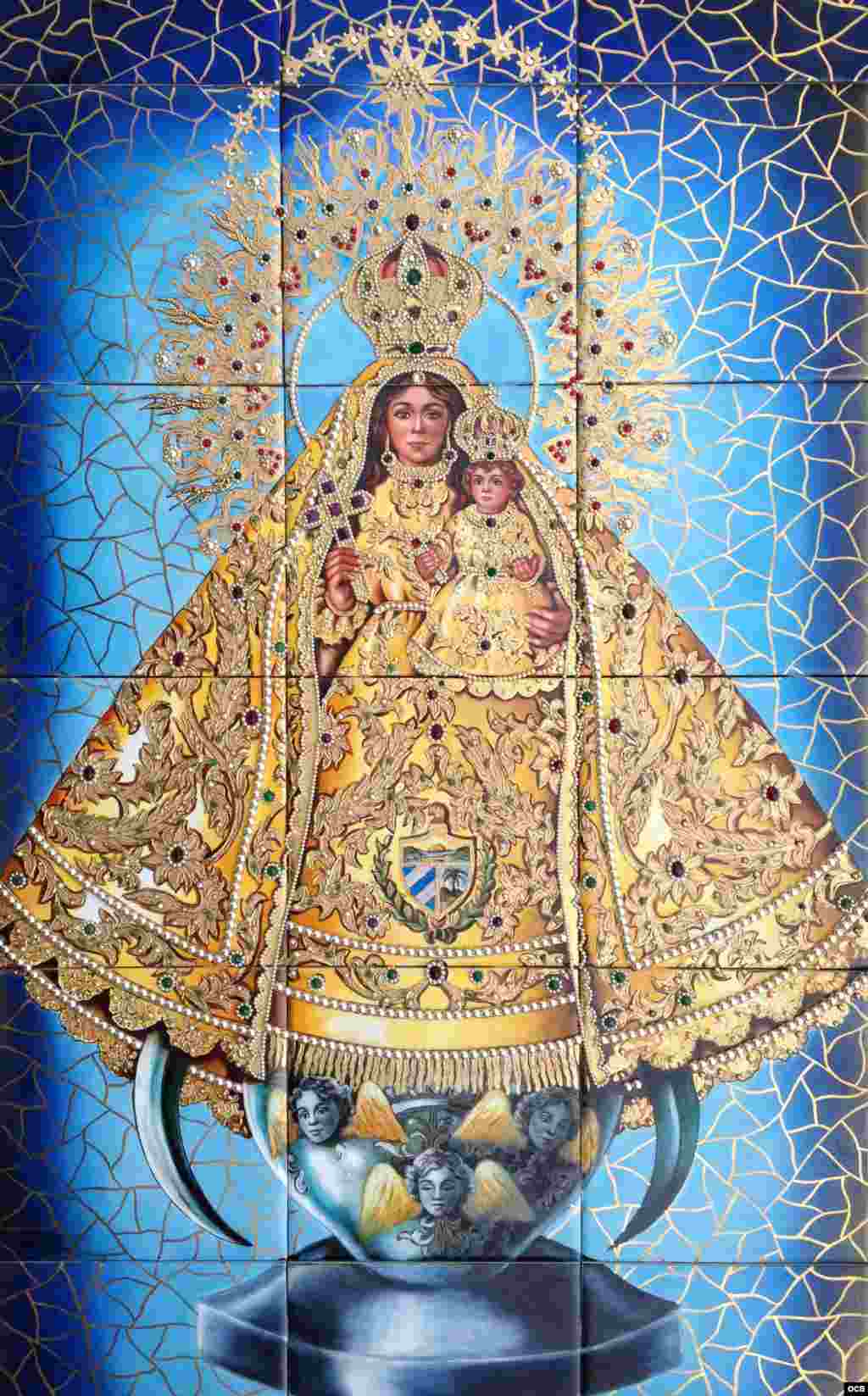 Virgen de la Caridad del Cobre, de la colección privada de Beatriz Ramírez (24x32, cerámica). Foto: Roberto Koltún, OCB Staff.