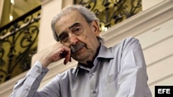 El poeta argentino Juan Gelman en foto de archivo