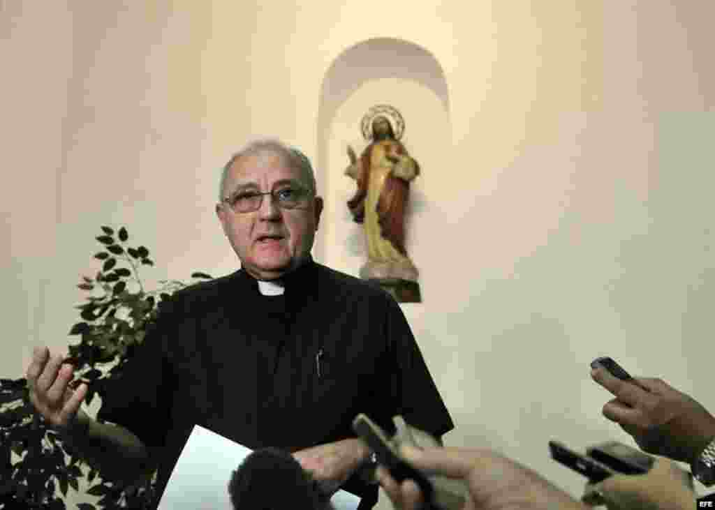 Monseñor José Félix Pérez, ofrece declaraciones sobre los preparativos de la visita papal.