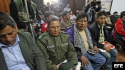 Delegados policiales en las negociaciones de Bolivia