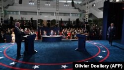 El presidente Donald Trump y su rival Joe Biden, en el primer debate presidencial