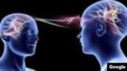 El mensaje fue captado por electrodos y transmitido a una bobina en la cabeza del receptor. Imagen: Google, Inc.
